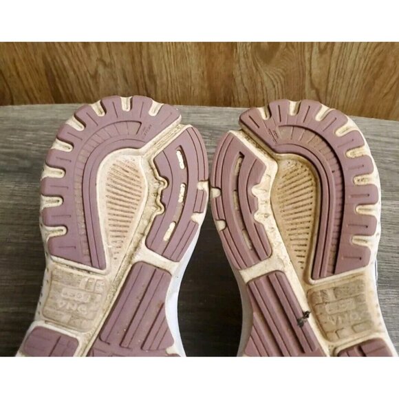 Brooks Athletic Shoes in Gray and Pink - Picture 7 of 12
